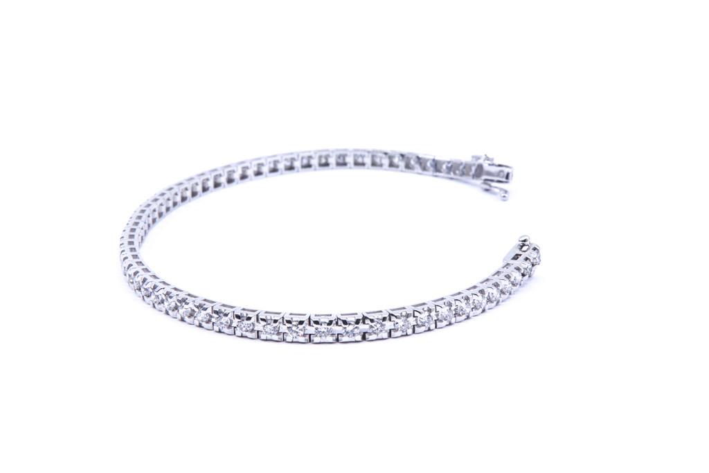 Bracciale tennis con brillanti di carati 0,65 - Colore F/G - Purezza VVS - Collezione Levanzo - oro bianco 18Kt gr6,00