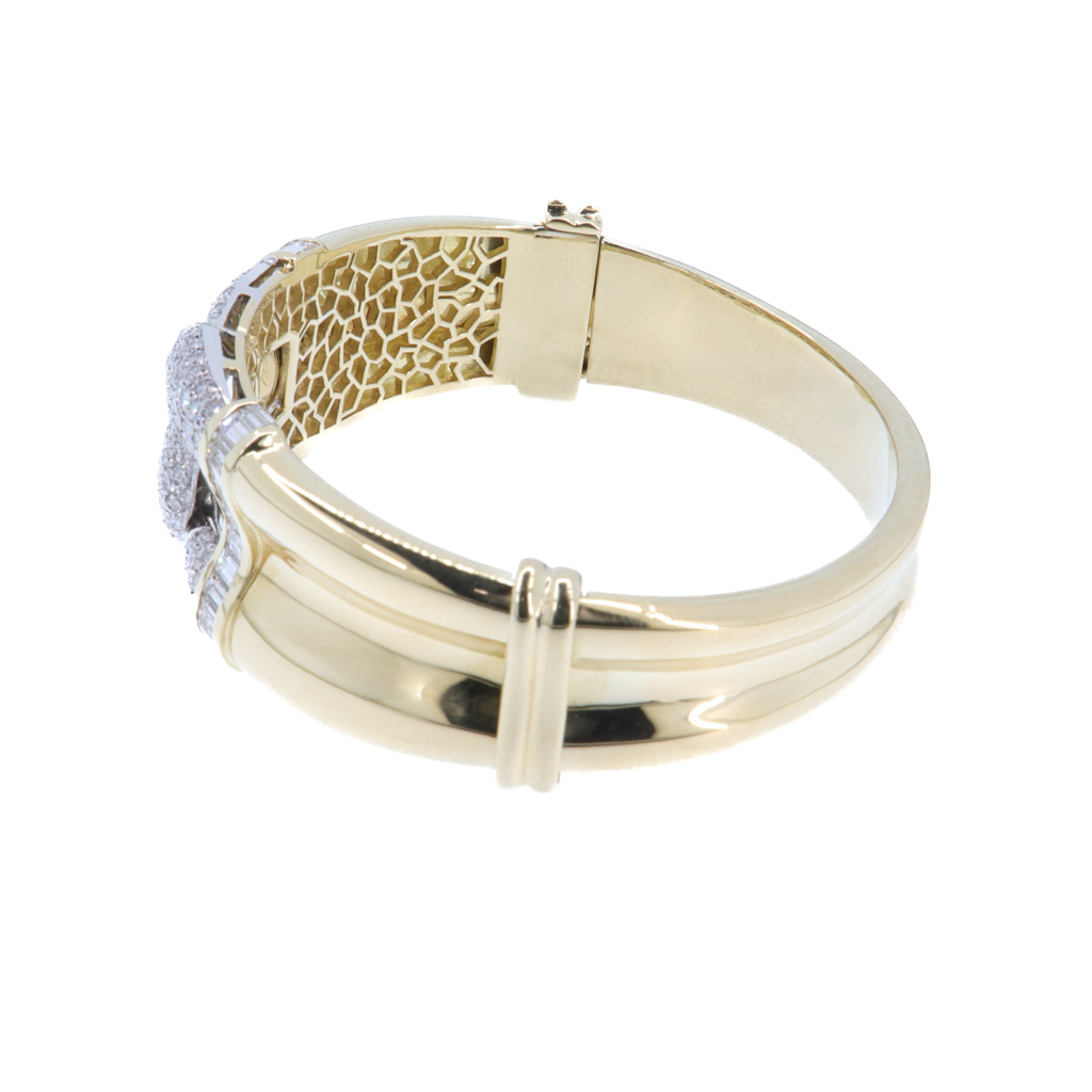 Bracciale in oro giallo 18kt. con pavet di Brillanti e Baguettes 