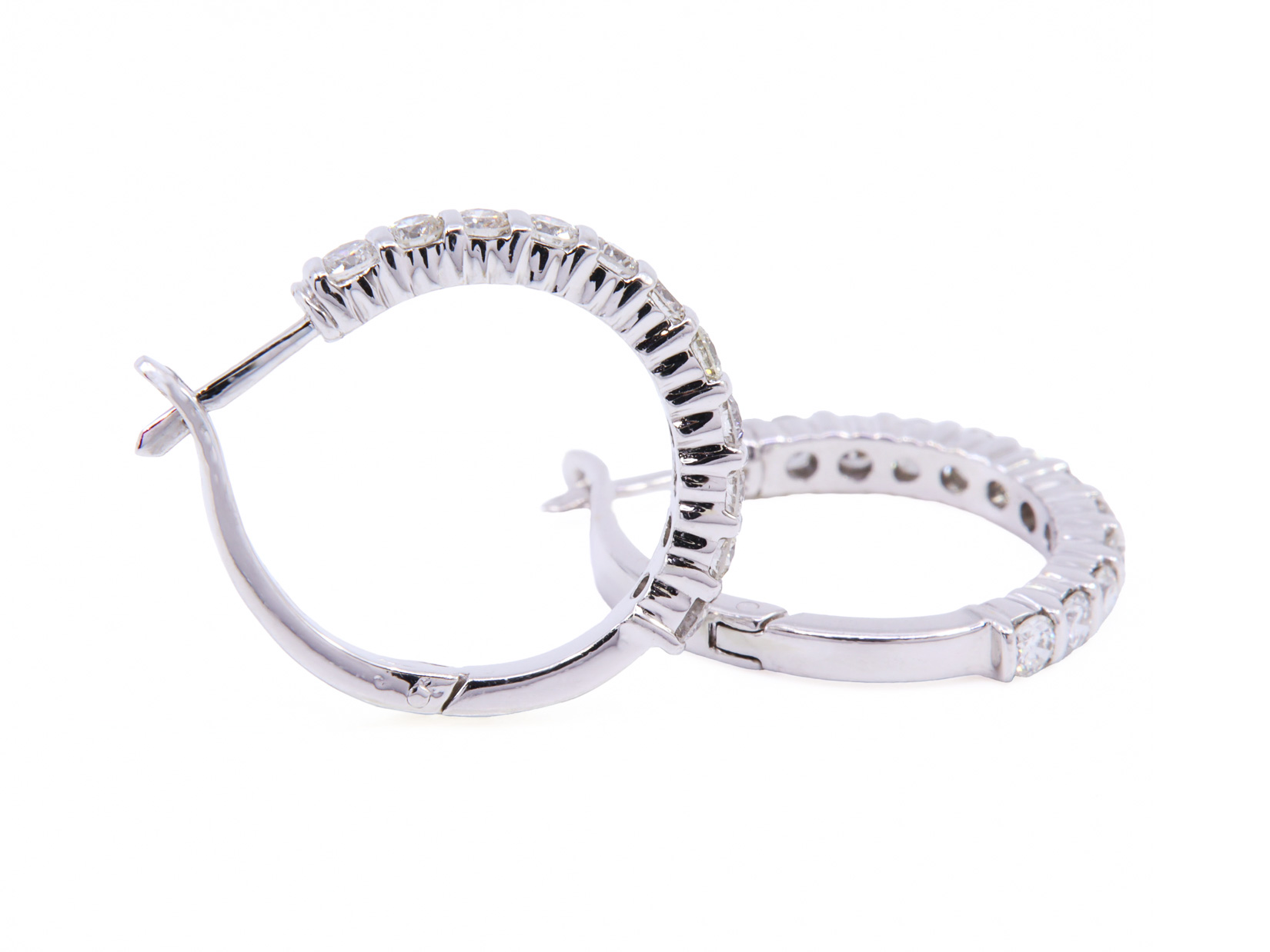 Orecchini Cerchio in oro bianco 18 kt, gr. 7,00, diametro 20 mm, brillanti 1,5 ct F/G VVS