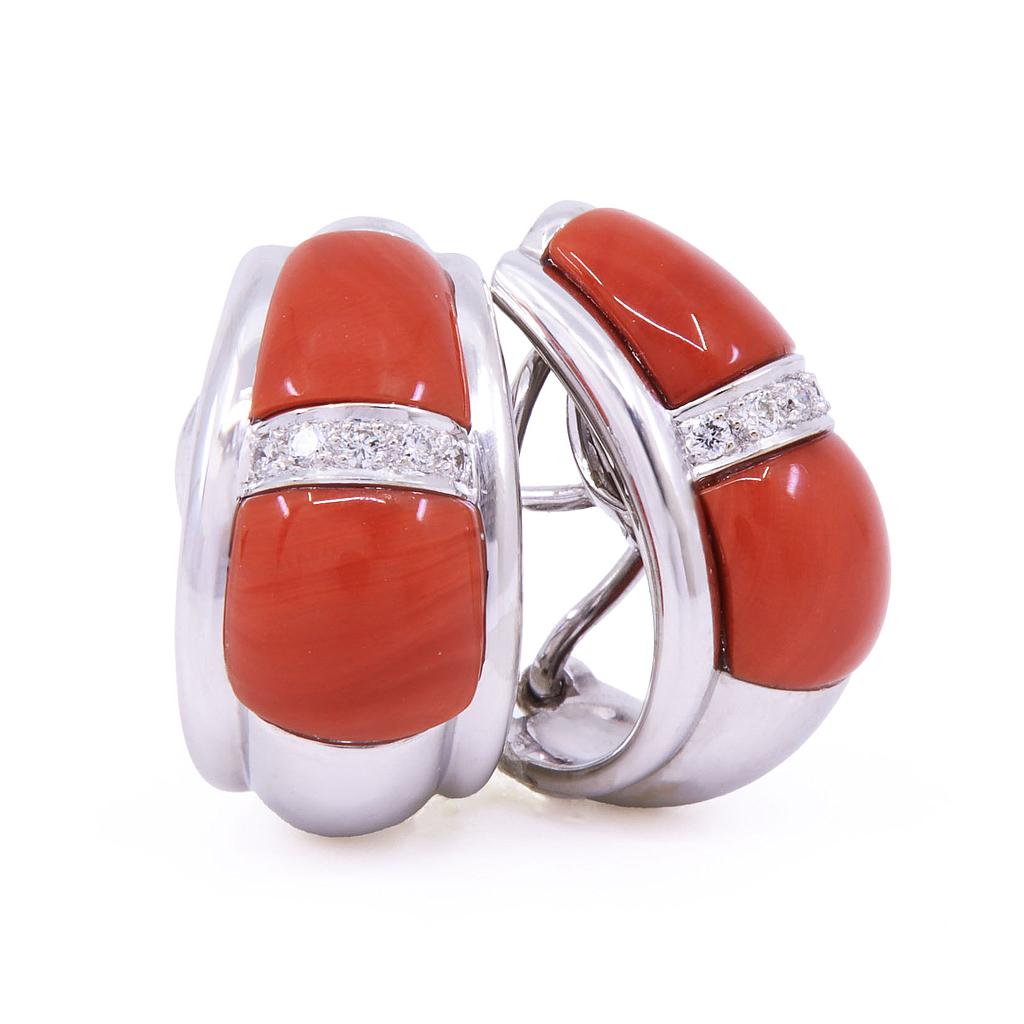 Orecchini corallo giapponese - Brillanti 0,10ct. G-VS1, oro bianco 18kt. di 16,6 gr